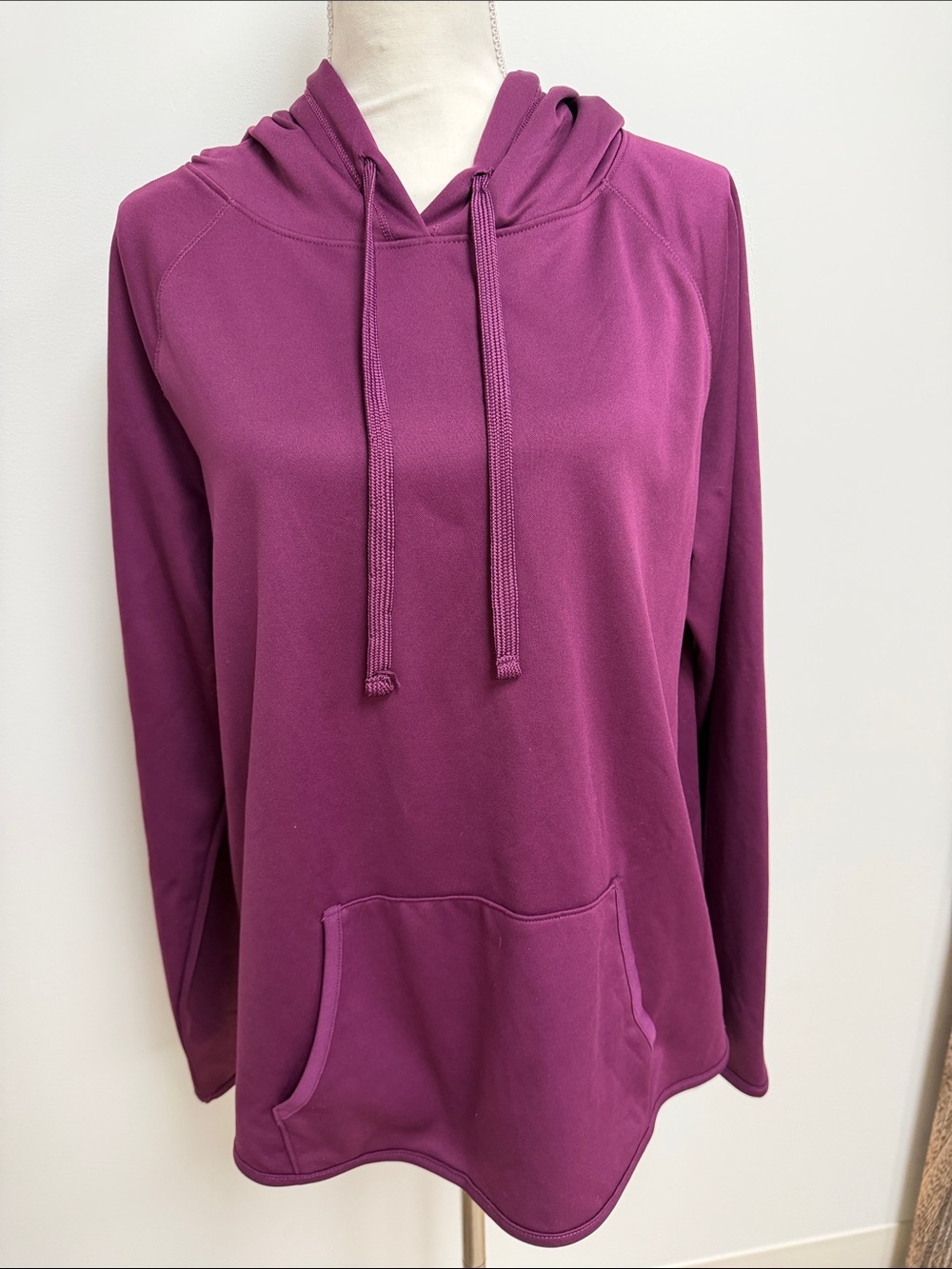 Pro Player Women's Hooded Pullover in Plum